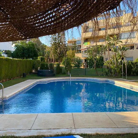 Ground Floor Apartment- 2 Bedrooms - 450 Meters From The דירה *
