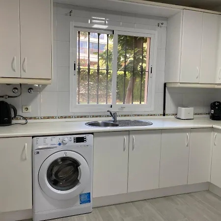 דירה Ground Floor Apartment- 2 Bedrooms - 450 Meters From The *